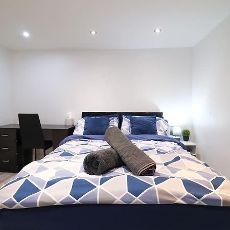 Den Accommodation & Short Lets Greenwich London - 3 Bed House المظهر الخارجي الصورة