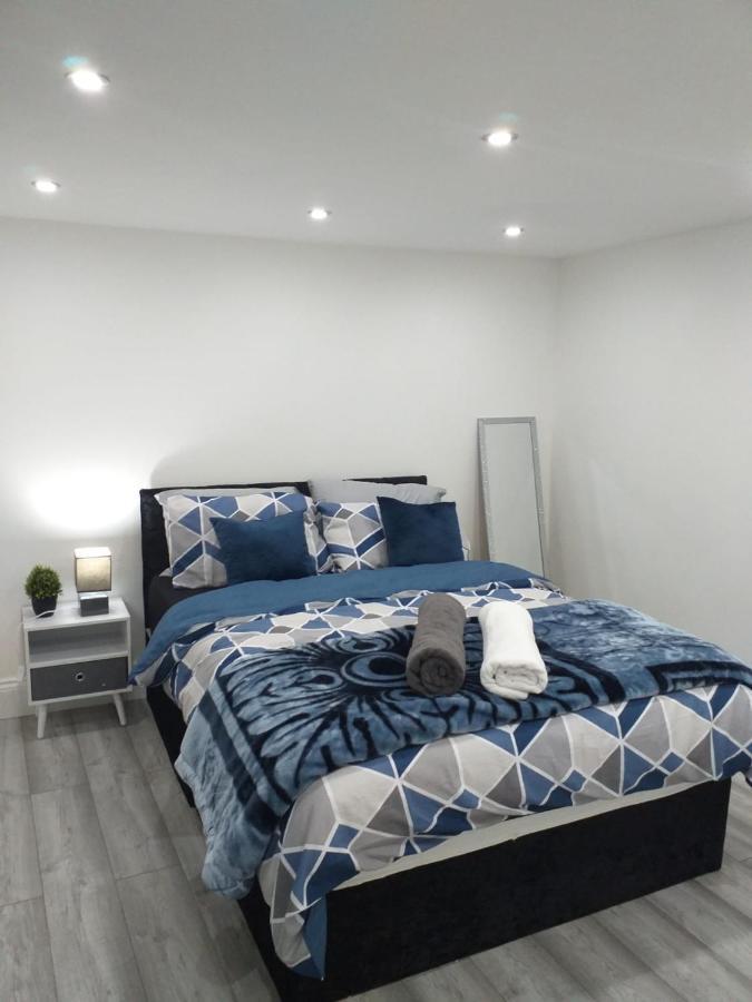 Den Accommodation & Short Lets Greenwich London - 3 Bed House المظهر الخارجي الصورة