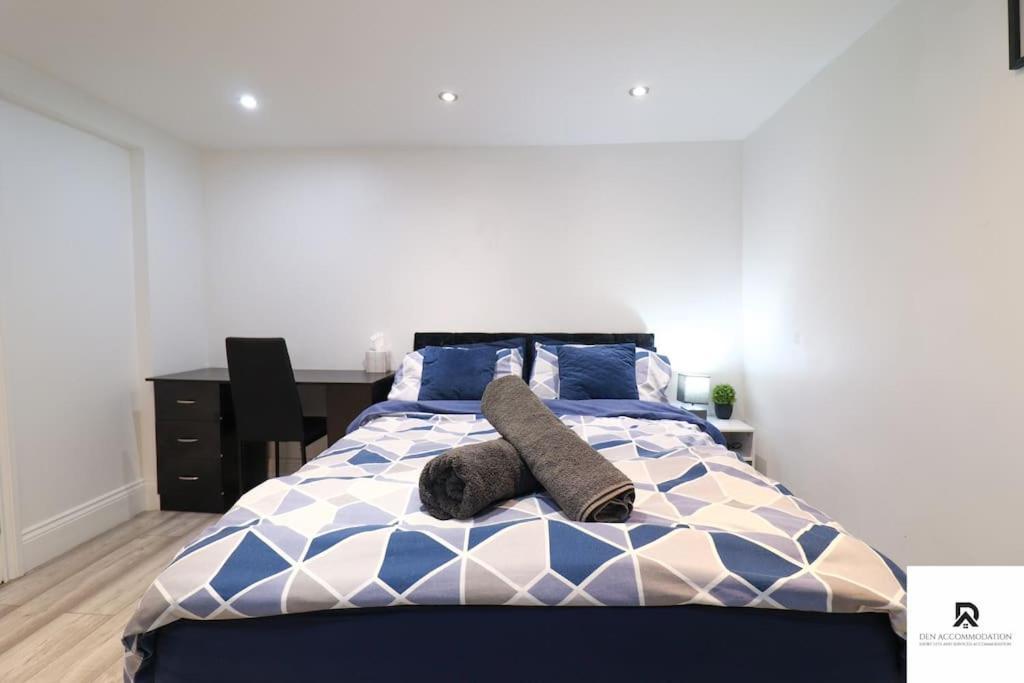 Den Accommodation & Short Lets Greenwich London - 3 Bed House المظهر الخارجي الصورة