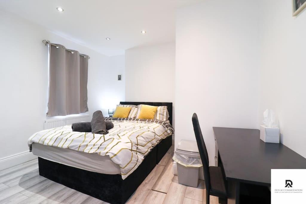 Den Accommodation & Short Lets Greenwich London - 3 Bed House المظهر الخارجي الصورة