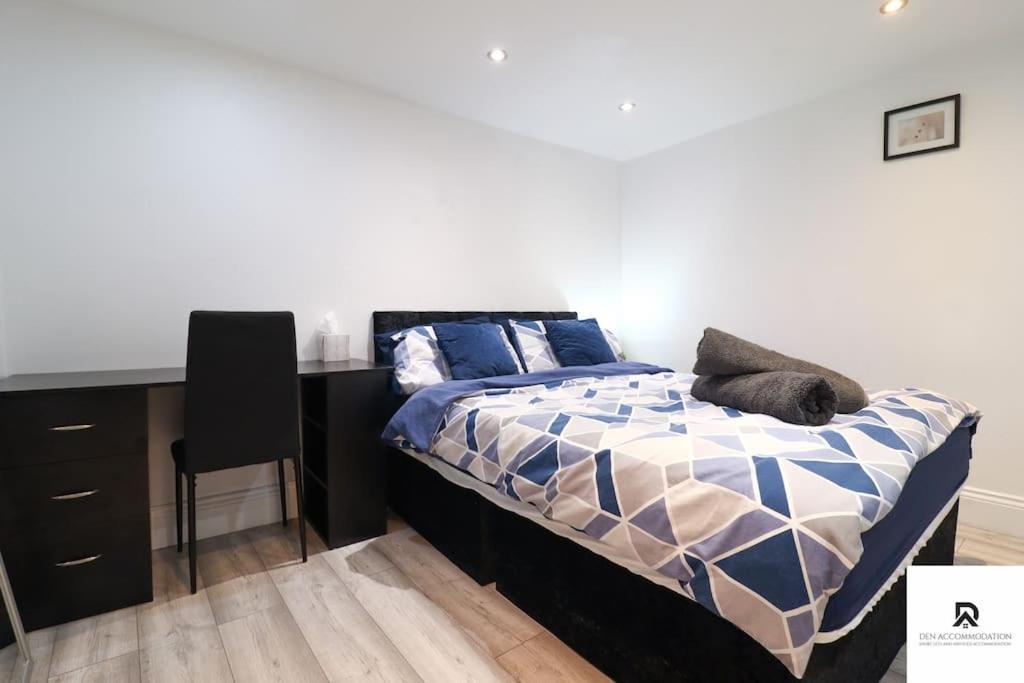 Den Accommodation & Short Lets Greenwich London - 3 Bed House المظهر الخارجي الصورة