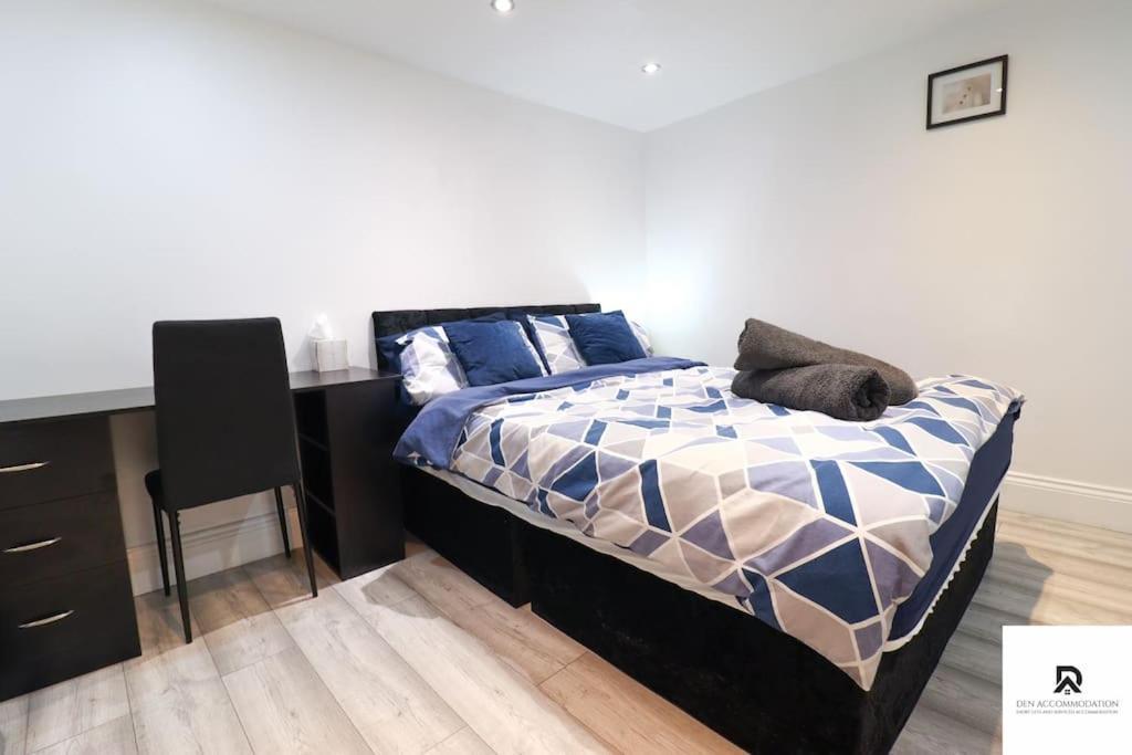 Den Accommodation & Short Lets Greenwich London - 3 Bed House المظهر الخارجي الصورة